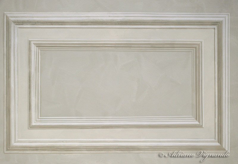 Faux cadres peints sur le plafond d\'un escalier (détail)
